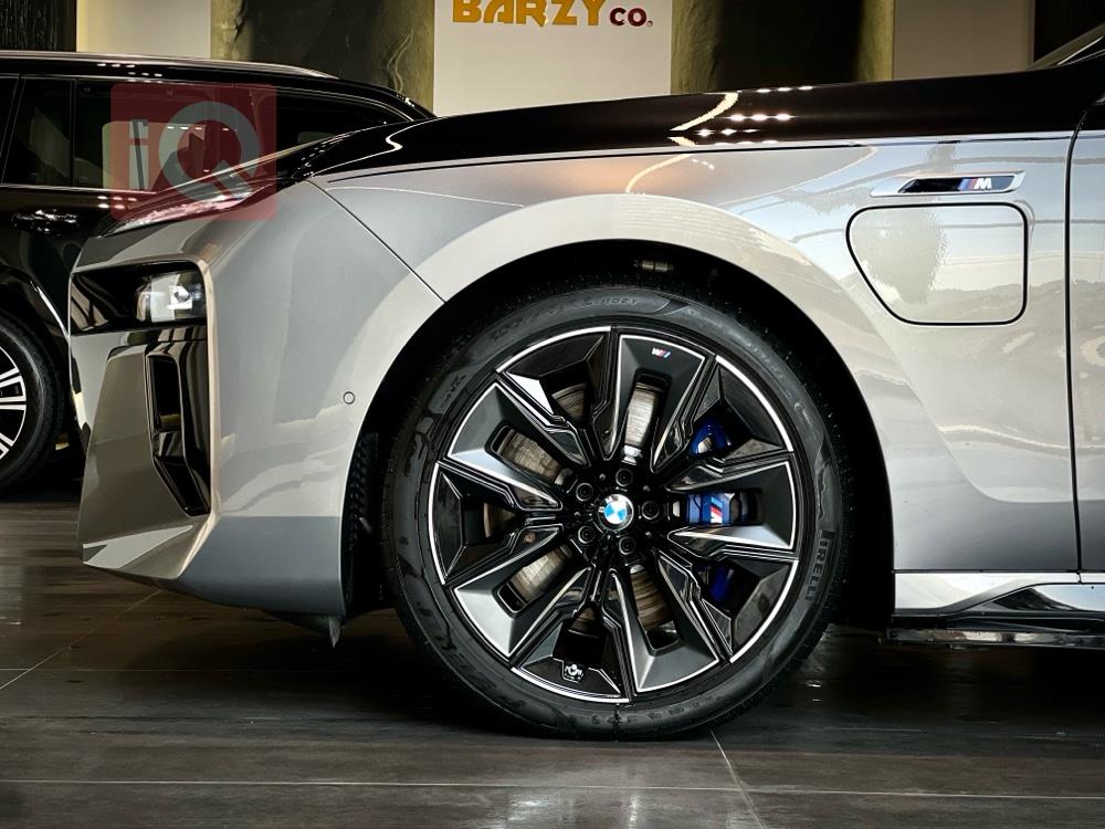 https://cdn.iqcars.ioimage_picker_BA76805E-2E54-4A8A-B7BA-DFB02BE3B762-96332-00002F0A405F8020_out.jpg